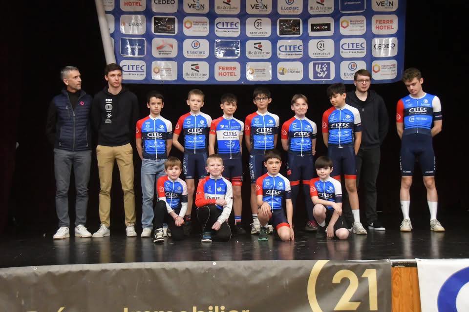 U15